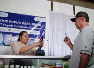 Petani Sambut Tahun Baru 2025 dengan Antusias Menebus Pupuk Bersubsidi