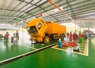 PT KTB Resmikan Dealer Mitsubishi Fuso di Bengkulu