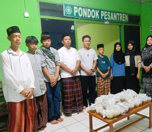 Polda Bengkulu Bagikan Ratusan Takjil ke Panti Asuhan dan Pondok Pesantren
