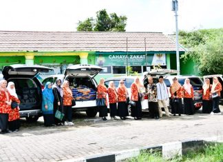 DWP dan PKK Kota Bengkulu Bagikan Sembako untuk Masyarakat Kurang Mampu