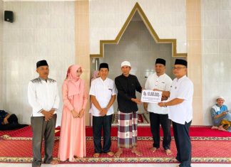 Tim Safari Ramadhan Kabupaten Seluma Salurkan Bantuan untuk Masjid Al-Falah