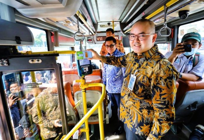 Direktur Digital dan Integrated Transaction Banking BNI