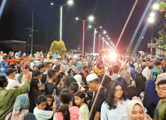Ruang Publik Baru, Warga Padati Area Depan Kantor Bupati Bengkulu Tengah