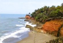 Pantai Tapak Balai, Destinasi Eksotis Sarat Cerita Mistis di Bengkulu Utara