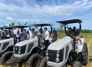 Mukomuko Terbanyak Terima Bantuan Traktor dari Kementan RI di Provinsi Bengkulu