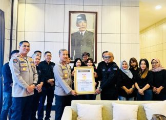 Apresiasi Keterbukaan Informasi, Irjen Pol Mardiyono Terima Anugerah Pers dari SMSI Bengkulu