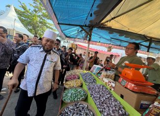 Helmi Hasan Undang Gubernur Jabar Dedy Mulyadi Hadiri Festival Tabot 2025
