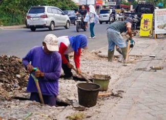Walikota Tuntaskan Keluhan Warga Soal Drainase Tersumbat