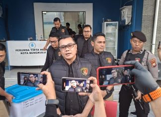 Penyidik Temukan Buku Harian Direktur PDAM Bengkulu yang Berisi Catatan Aliran Uang Suap