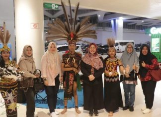 Ketua Dekranasda Bengkulu Hadiri HUT Ke-45 di Balikpapan