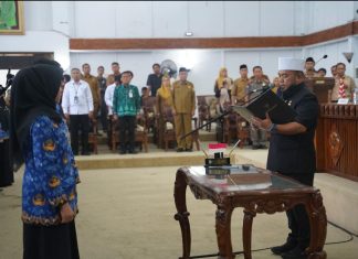 Gubernur Helmi Hasan Lantik 443 ASN, Tegaskan Komitmen Bangun Pemerintahan Bersih