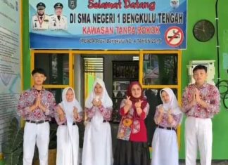 Inspektorat Provinsi Bengkulu Angkat Lima Anak Yatim SMAN 1 Benteng Jadi Anak Asuh