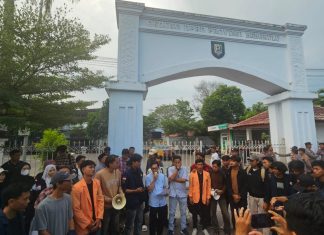 Aliansi BEM Bengkulu Gelar Aksi Indonesia (C)emas, Kritik Arah Kebijakan Nasional dan Daerah