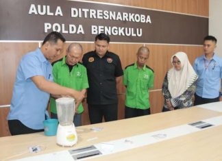 Polda Bengkulu Musnahkan Barang Bukti Sabu 8,69 Gram, Tiga Tersangka Diamankan