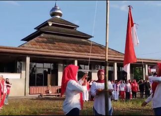Warga RT 30 Pekan Sabtu Gelar Upacara Bendera Peringati HUT ke-80 RI
