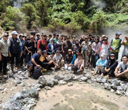Telaga Putri 7 Warna, Destinasi Wisata Unggulan Baru di Kabupaten Lebong