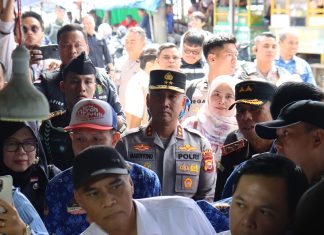 Kunjungan Kerja di Bengkulu, Kapolda Dampingi Menteri Pertanian Tinjau Pasar Panorama