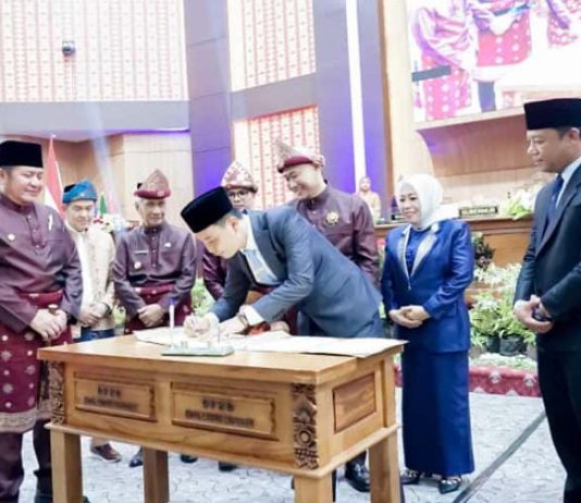 Bupati Rejang Lebong dan Wali Kota Lubuklinggau Teken MoU Pengembangan Wisata Lintas Daerah