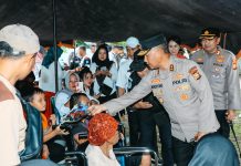 Kapolda Bengkulu Pimpin Aksi Cepat Tanggap Banjir Lebong