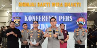 Polda Jambi Gelar Konferensi Pers, DPO Narkotika Berhasil Ditangkap di Tanjab Barat
