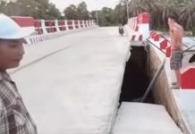 Jembatan Rp16 Miliar di Seluma Ambruk Usai Dua Bulan Diresmikan Gubernur